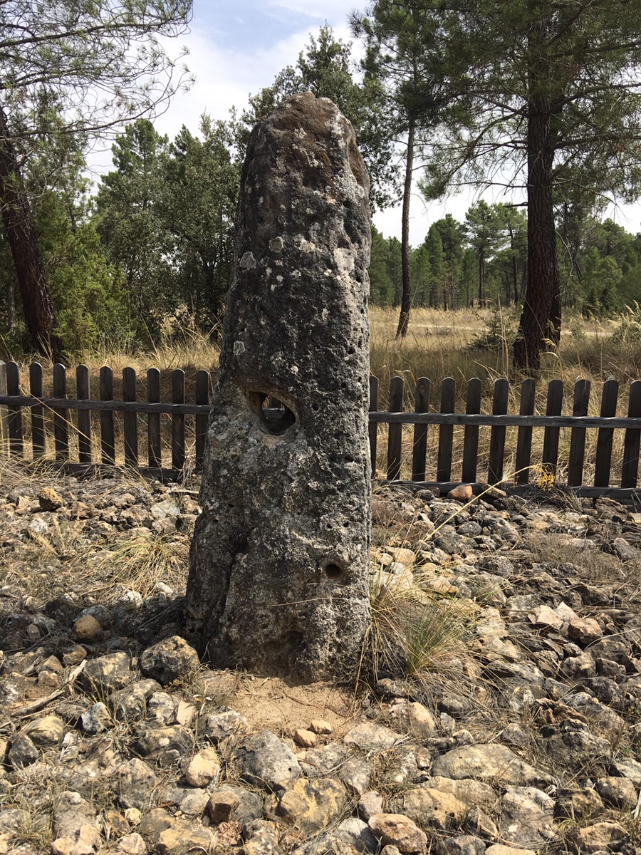 Mojón de la Pijotada (Menhir). Villanueva de Gumiel / Aranda de Duero. Burgos. Castilla y León.&nbsp;15.8.2017