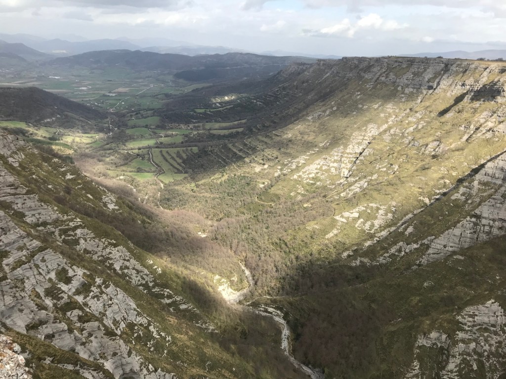 Monte Santiago (Salto del Nervión). Burgos. Castilla y León.&nbsp;5.3.2019.