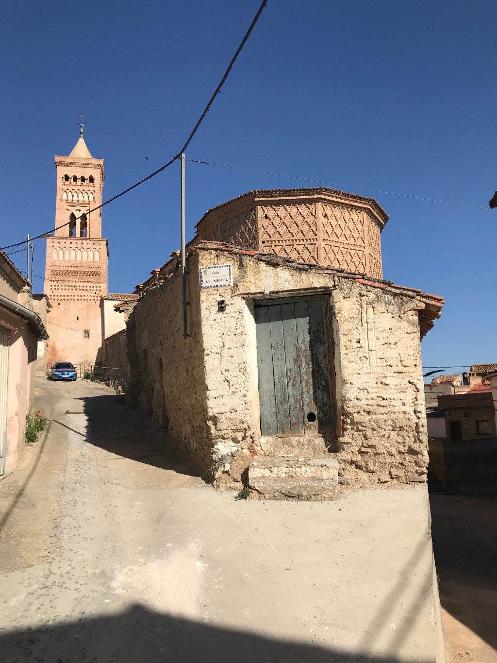 Detalle de puertas en Belmonte de Gracian. Zaragoza. Aragón.&nbsp;2.6.2019