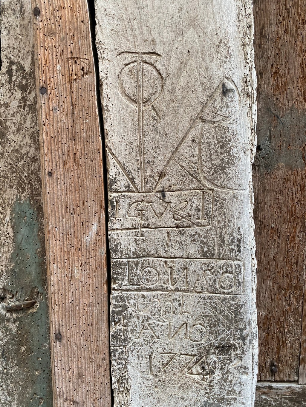 Caserío y Detalles (Vítor en madera y piedra) en Poza de la Sal. Burgos. Castilla y León.&nbsp;6.3.2021