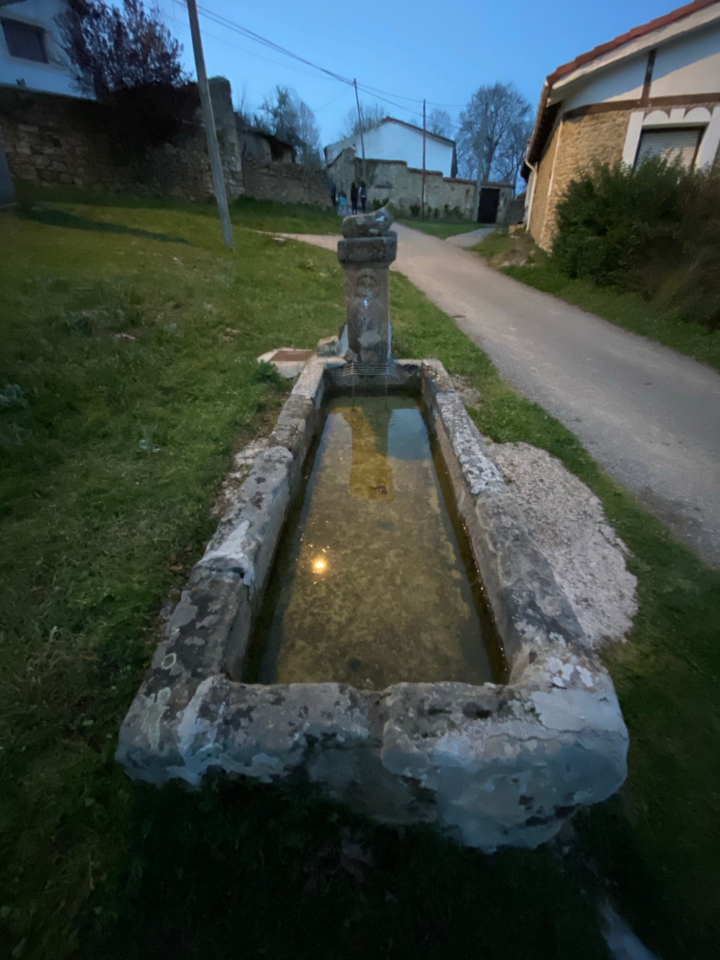 Caserío, Bolera, Fuentes y Pilón en Dosante. Merindad de Valdeporres. Burgos. Castilla y León.&nbsp;1.4.2021